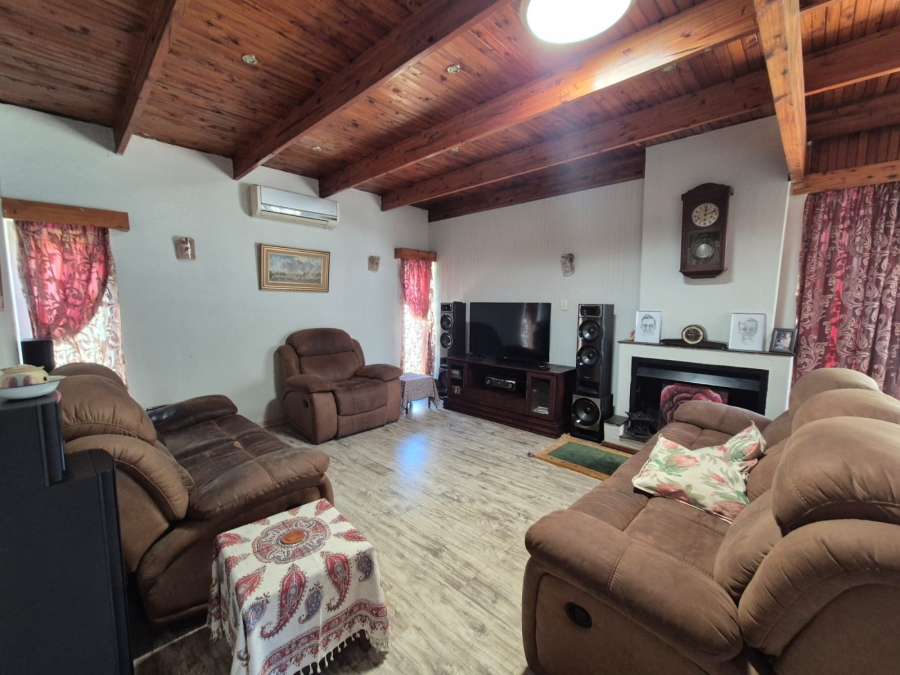 4 Bedroom Property for Sale in Sasolburg Ext 4 Free State